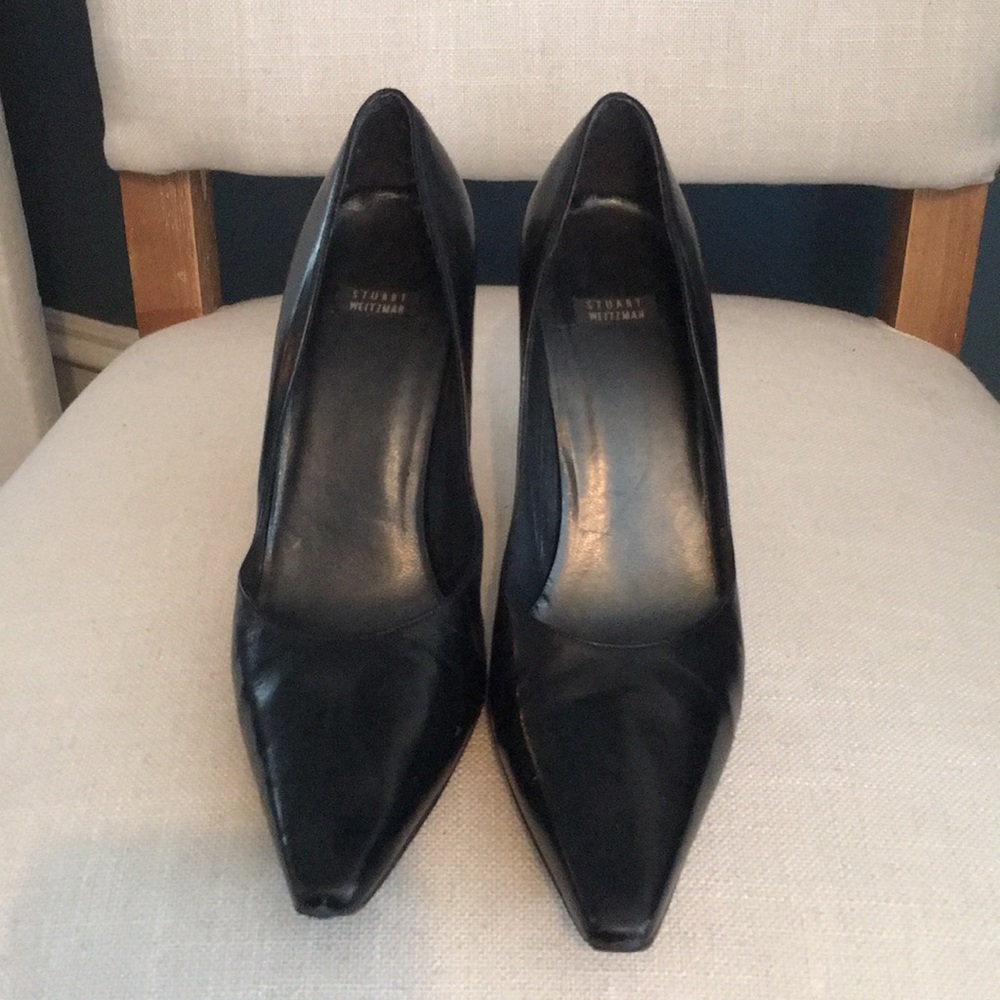 Stuart Weitzman classic black  pumps